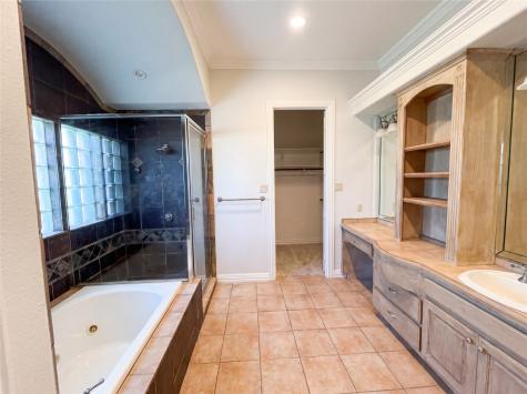 4201 Bluff View Drive Granbury TX 76048