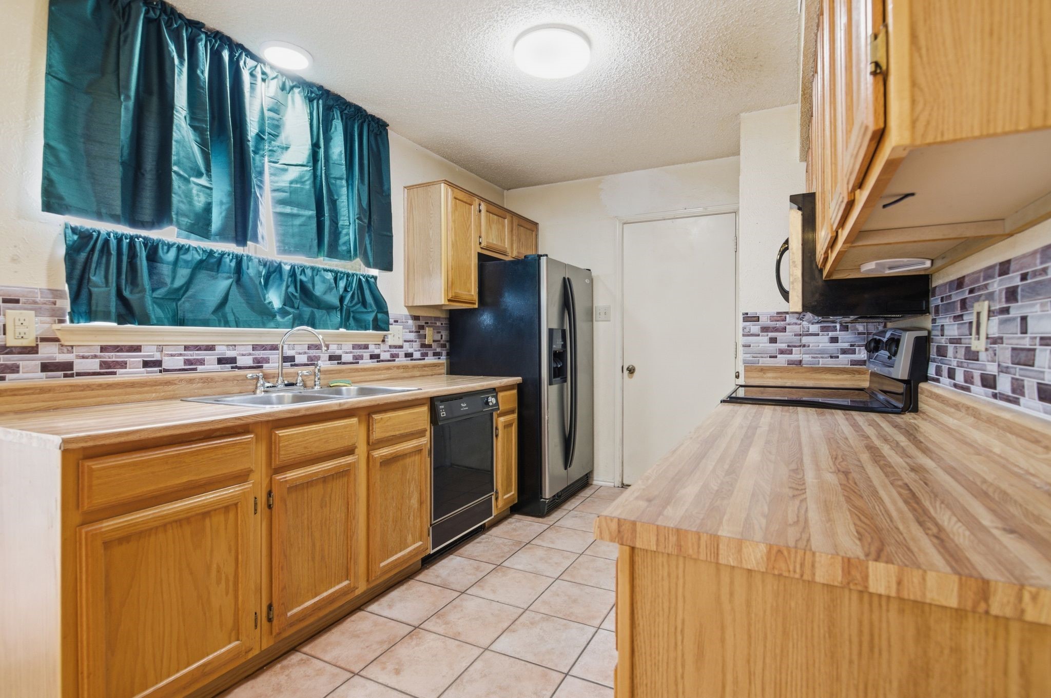 4645 Waterway Drive N Fort Worth TX 76137