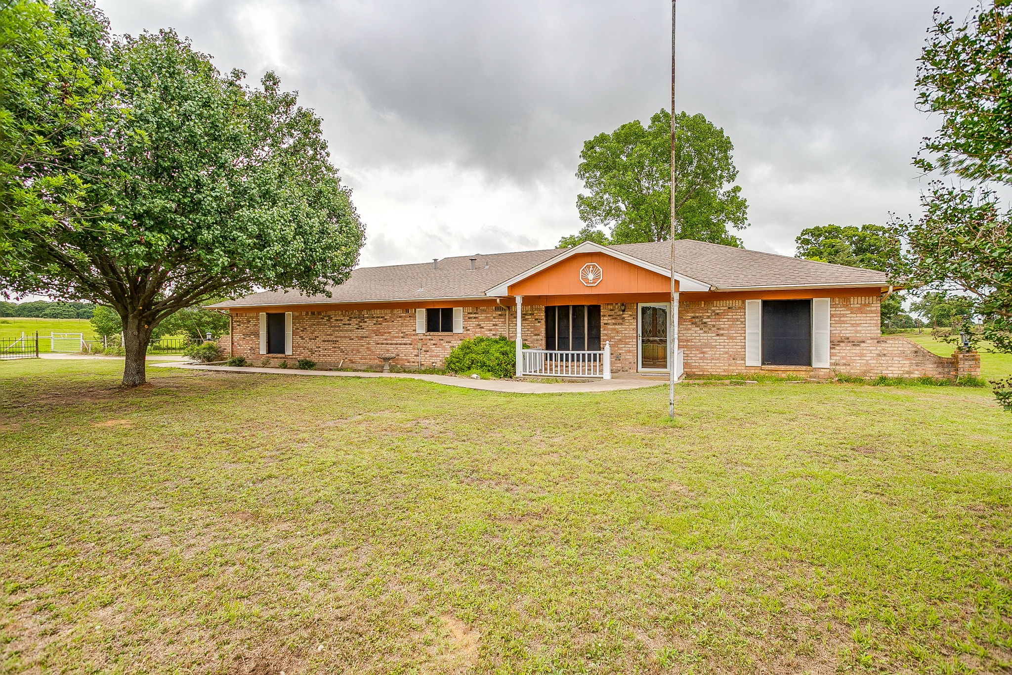1288 Fm 67 Covington TX 76636