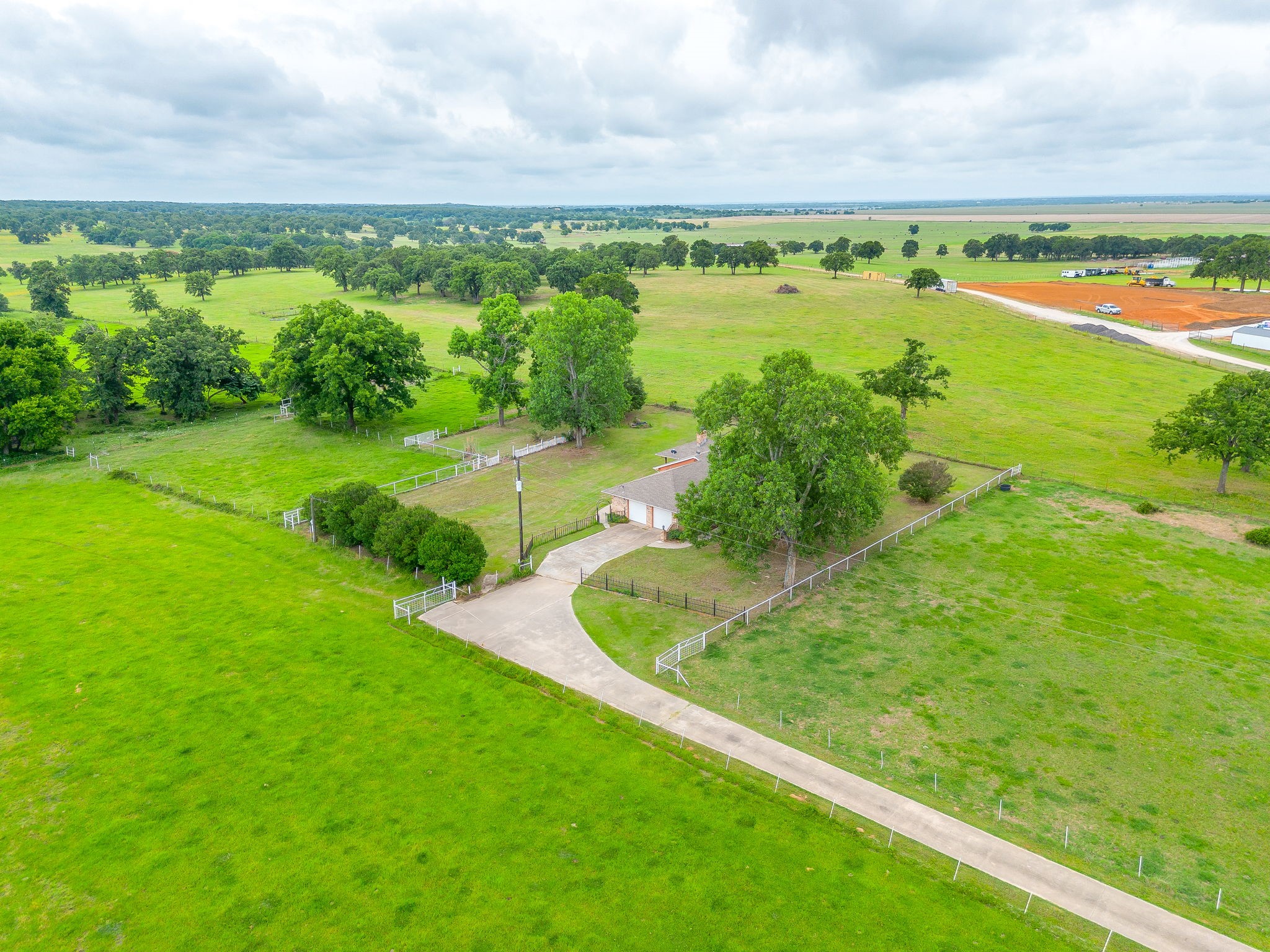 1288 Fm 67 Covington TX 76636