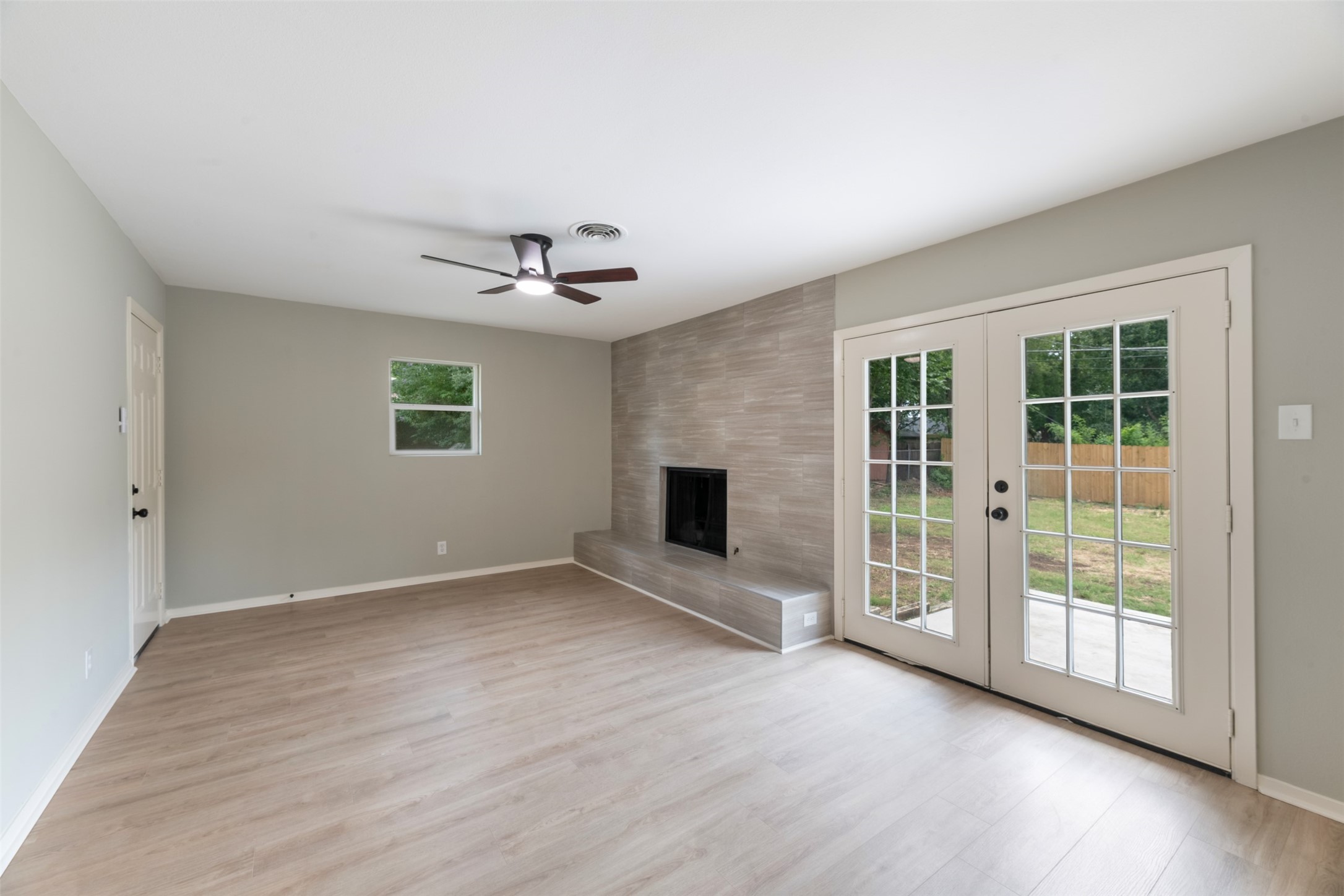 1140 Cavender Drive Hurst TX 76053