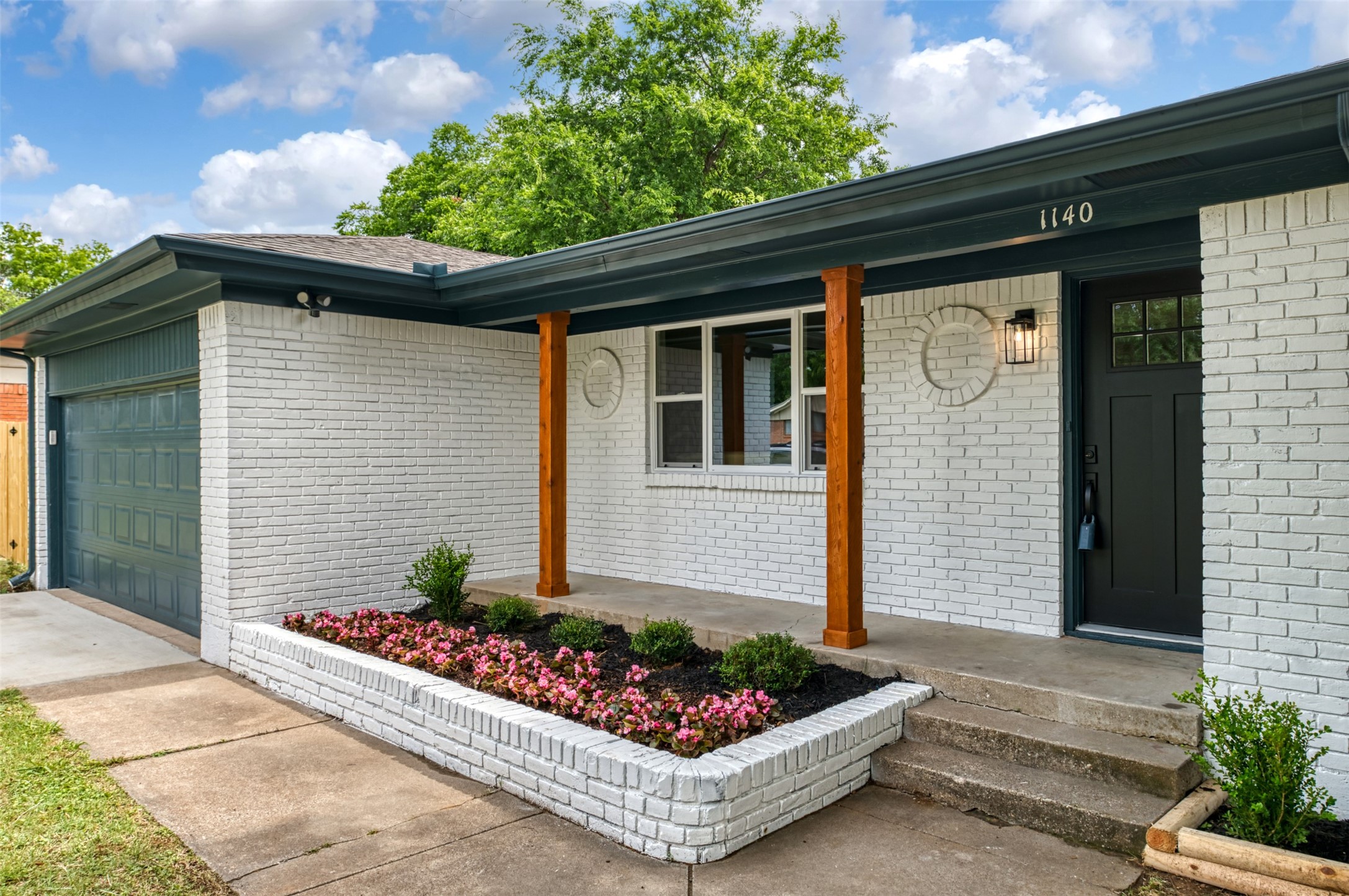 1140 Cavender Drive Hurst TX 76053