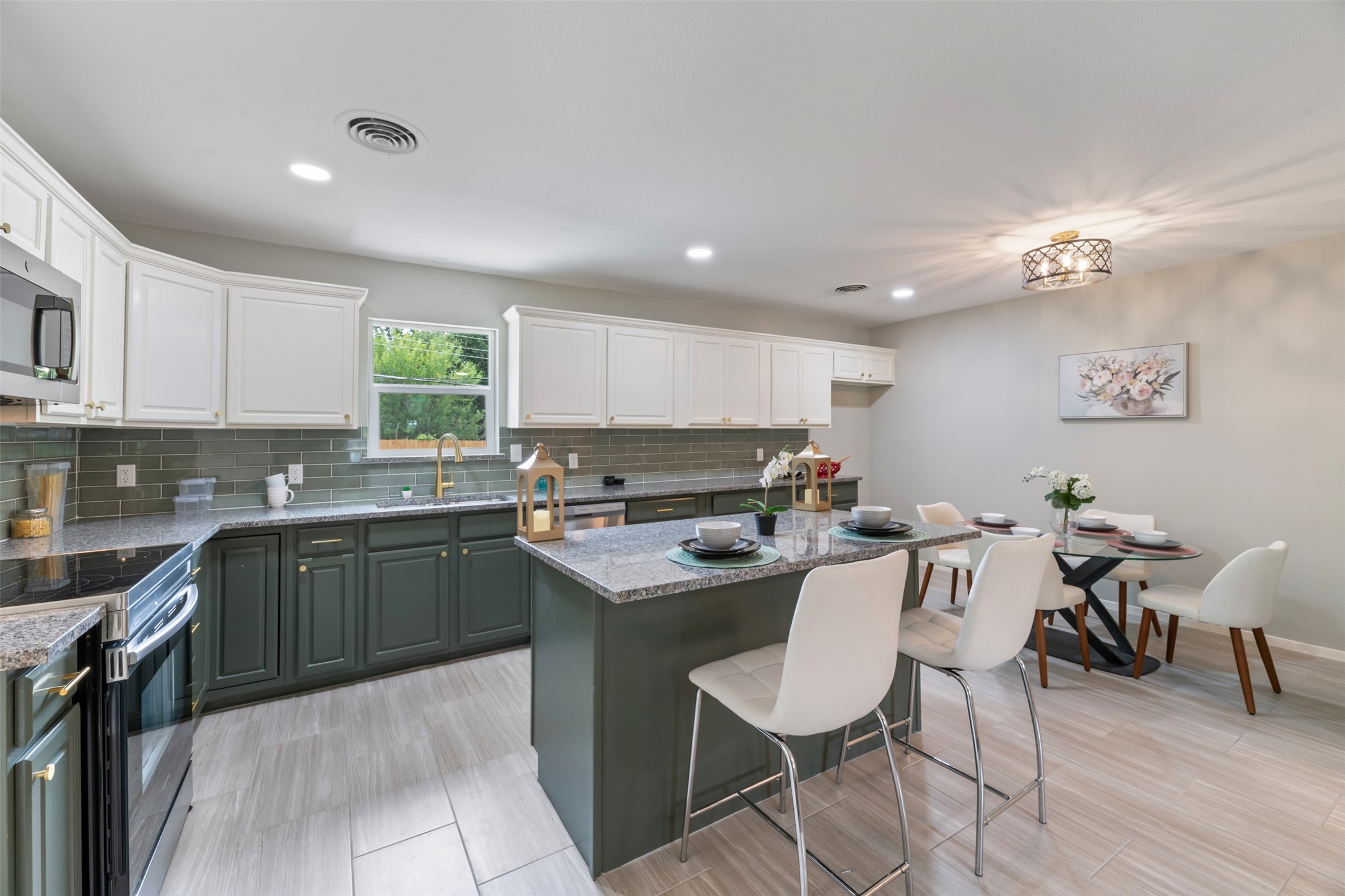 1140 Cavender Drive Hurst TX 76053
