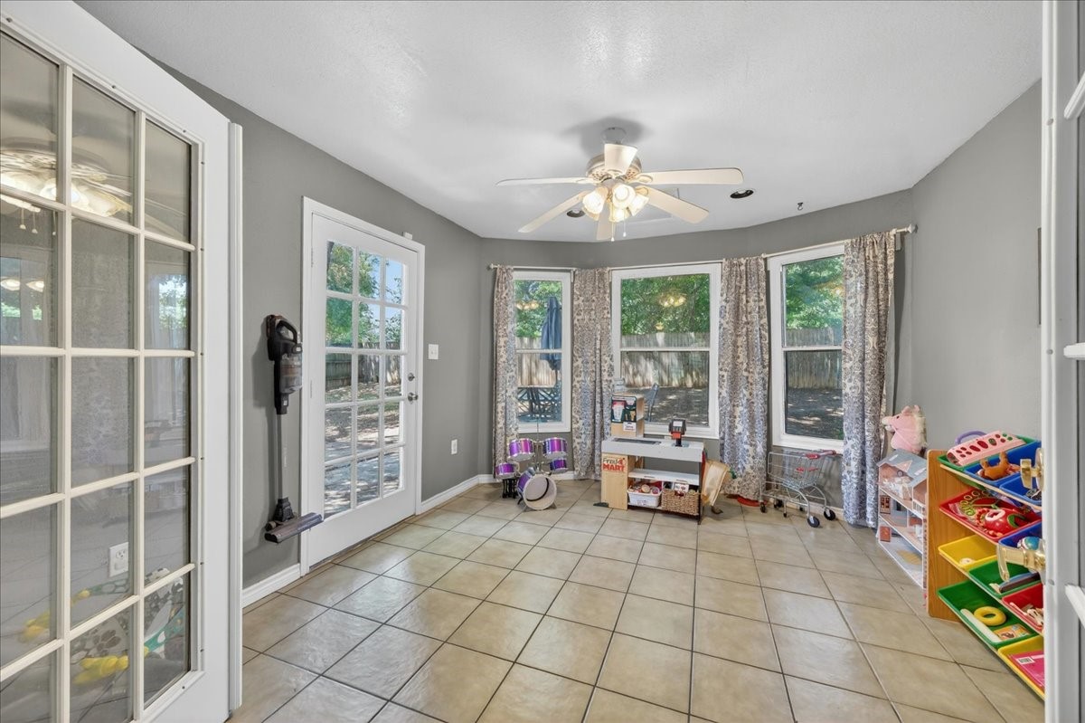 4317 Winchester Court Grand Prairie TX 75052