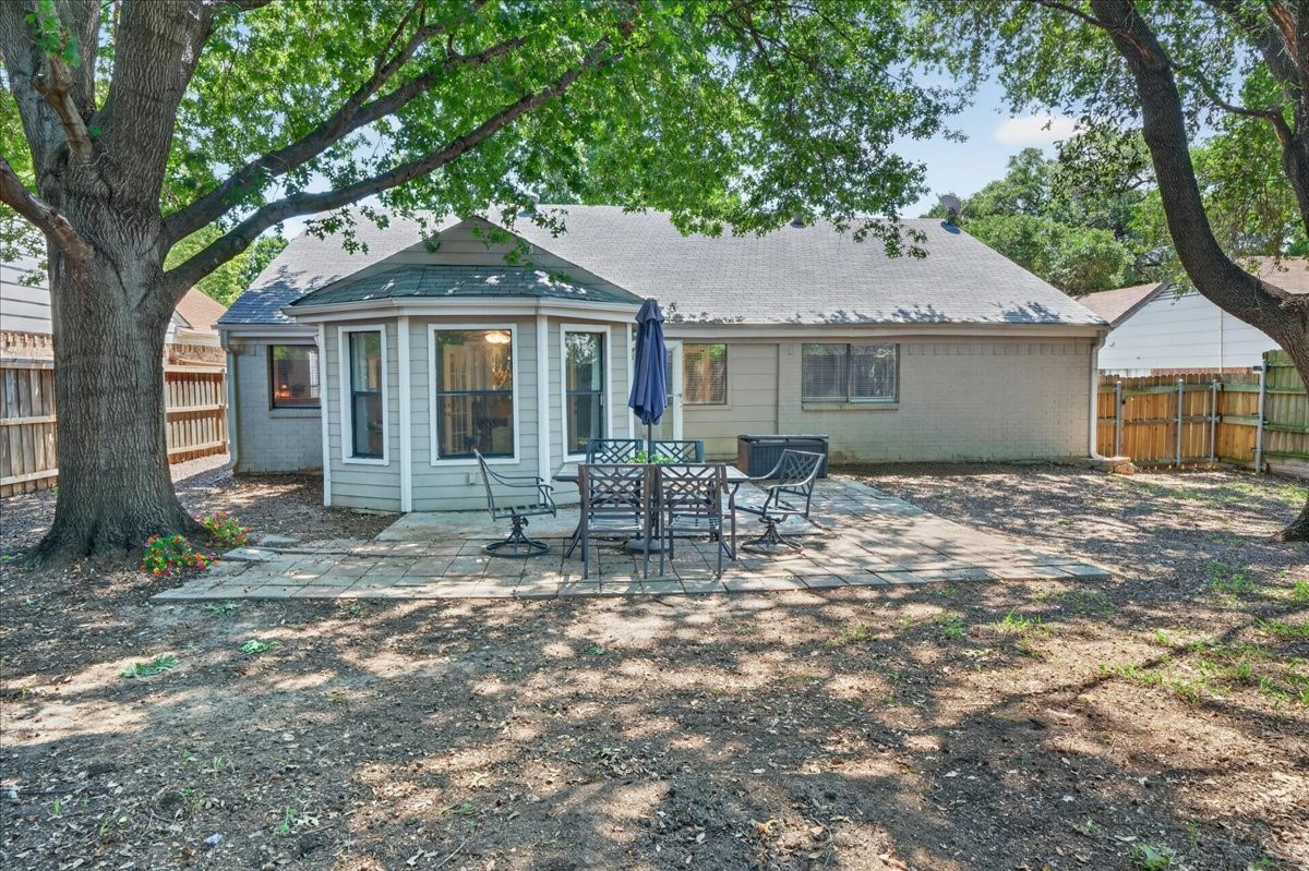 4317 Winchester Court Grand Prairie TX 75052