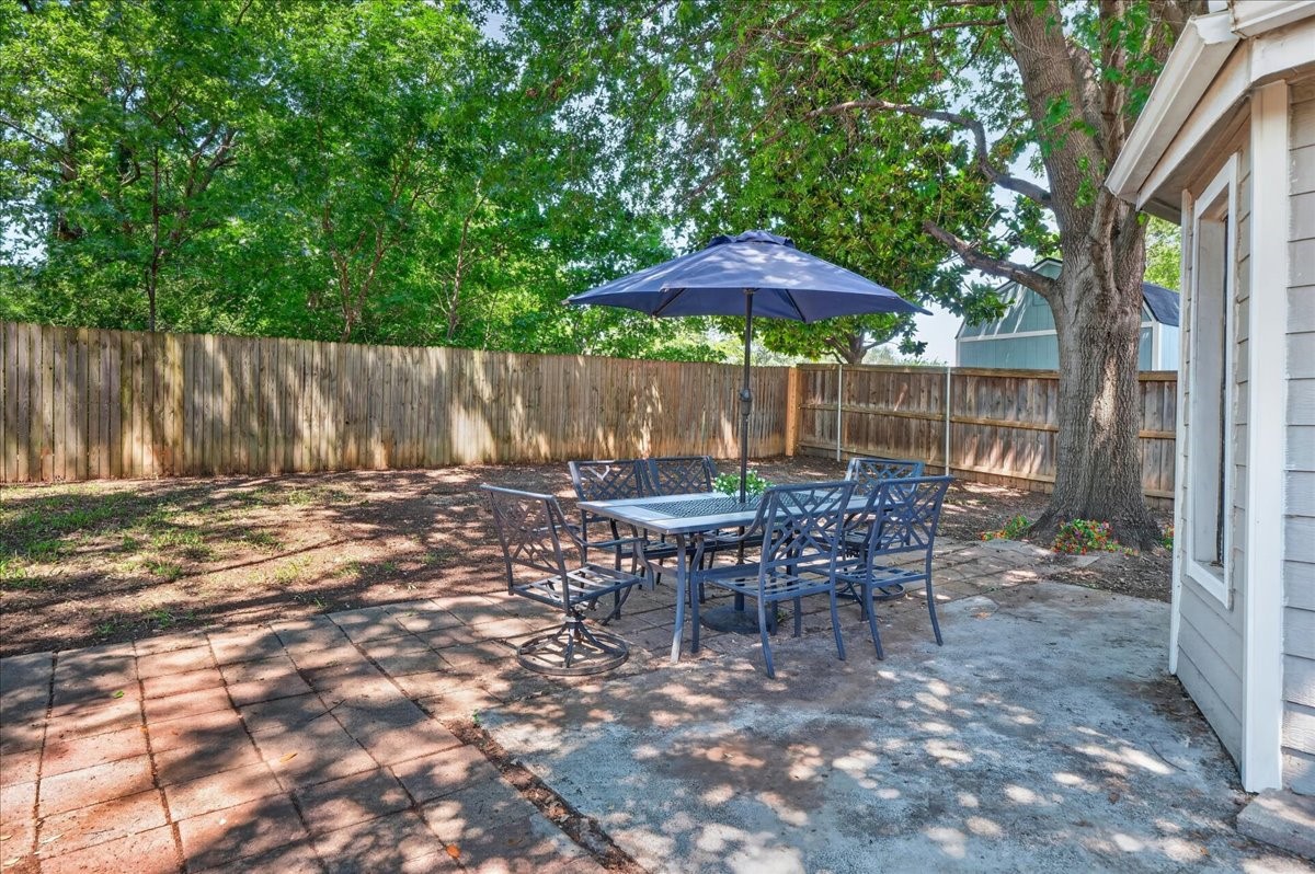 4317 Winchester Court Grand Prairie TX 75052