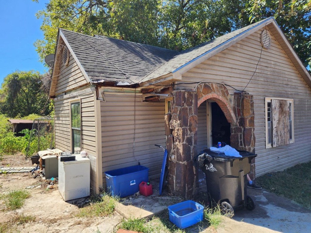 1202 W Bullock Street Denison TX 75020