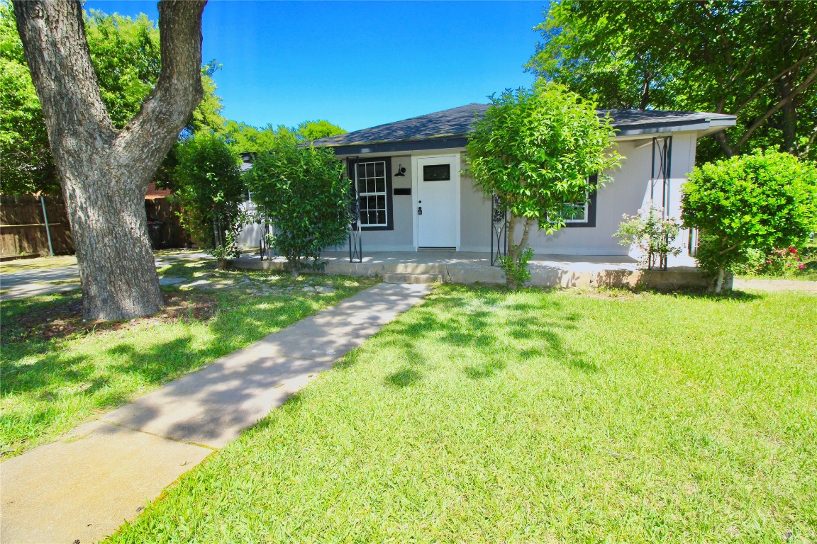 2112 Andover Street Fort Worth TX 76114