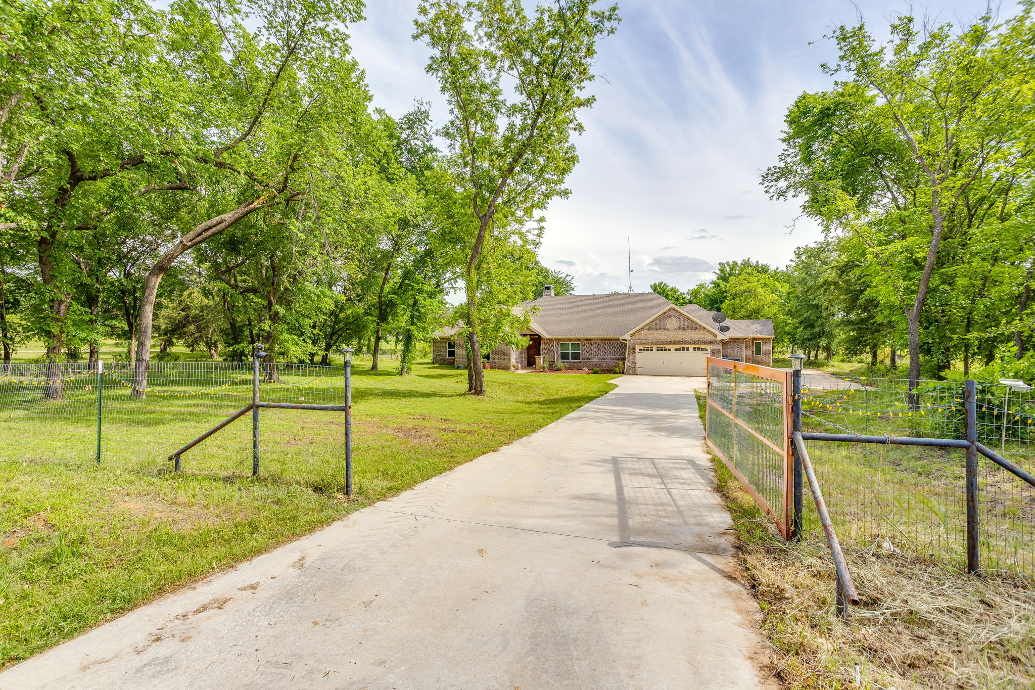 739 County Road 3696 Springtown TX 76082