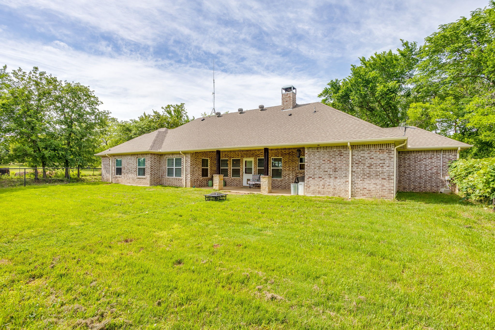 739 County Road 3696 Springtown TX 76082