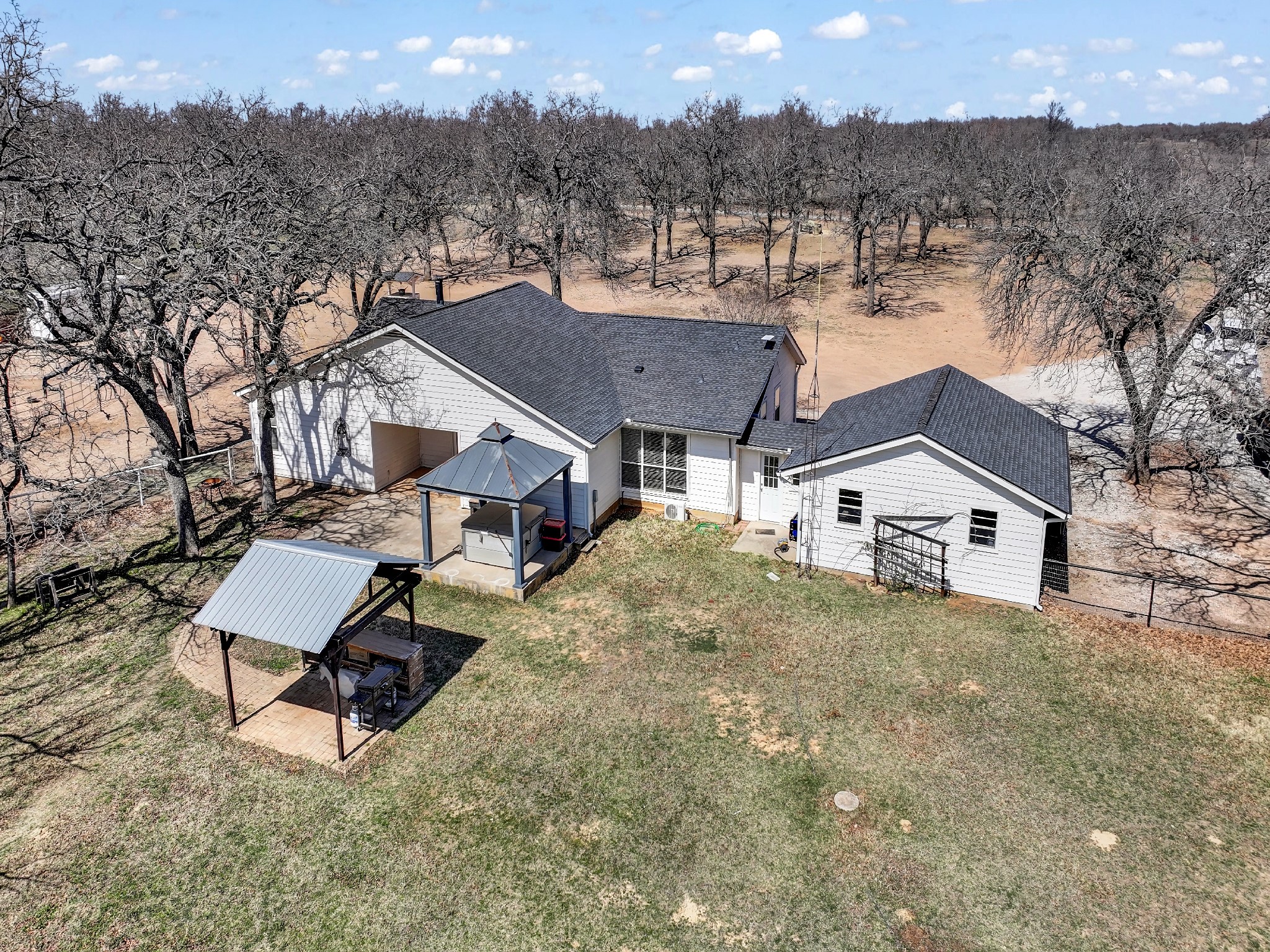 289 County Road 3550 Paradise TX 76073