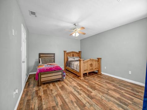 289 County Road 3550 Paradise TX 76073