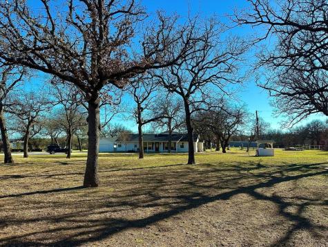 289 County Road 3550 Paradise TX 76073