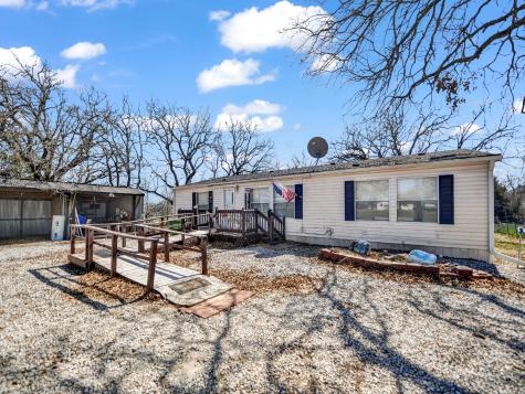 289 County Road 3550 Paradise TX 76073