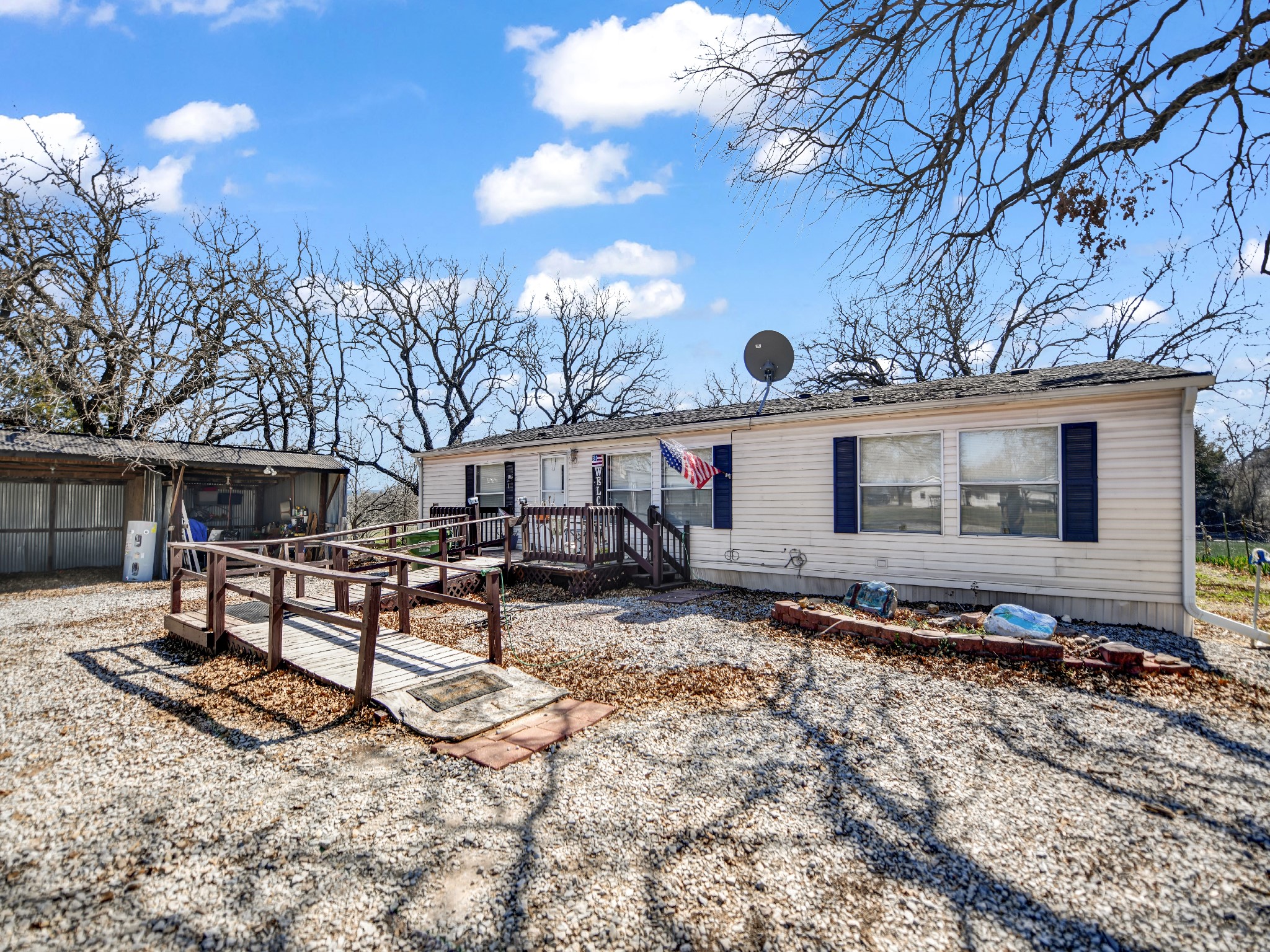 289 County Road 3550 Paradise TX 76073