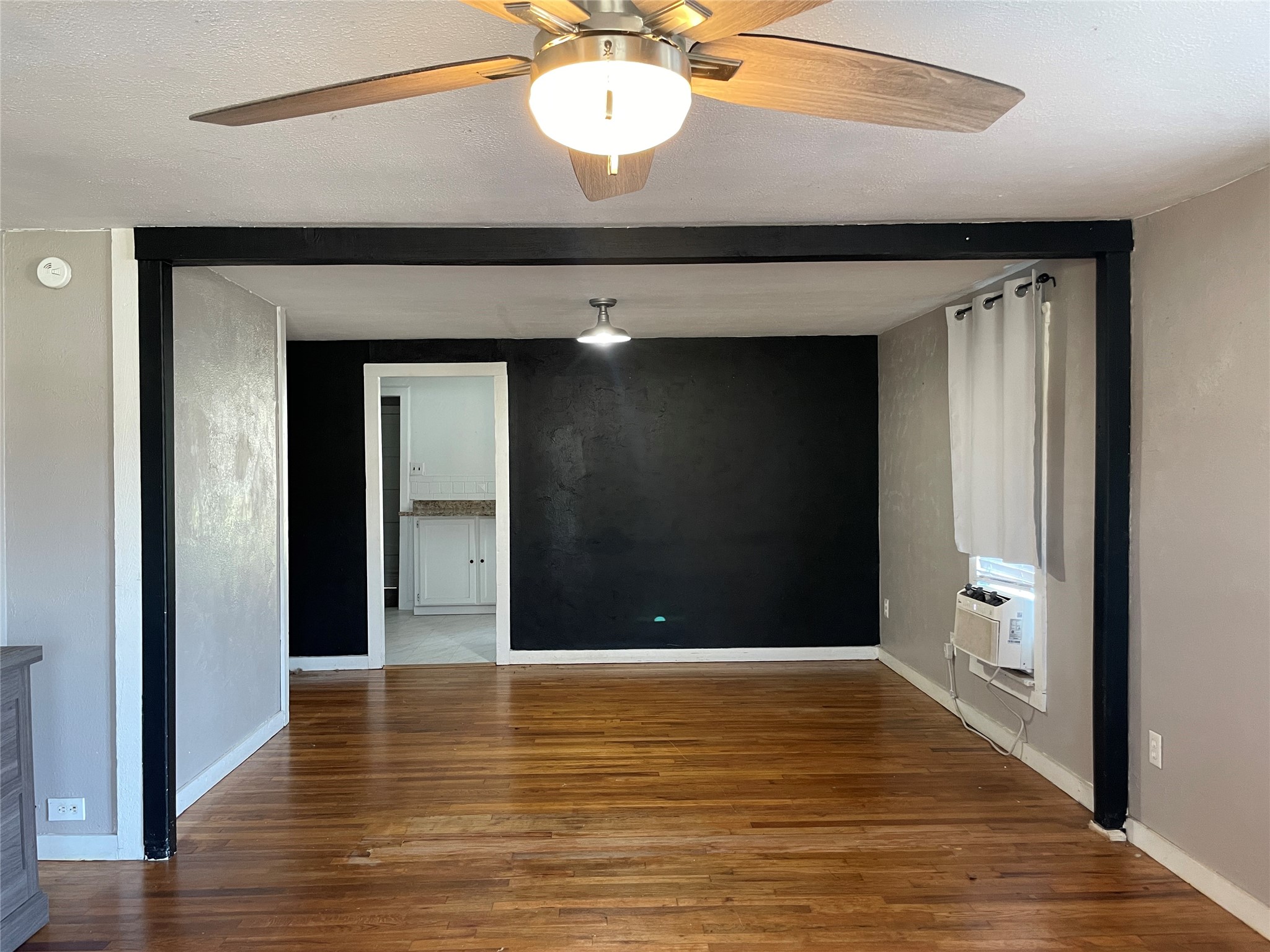 110 S Hubbard Street Alvord TX 76225