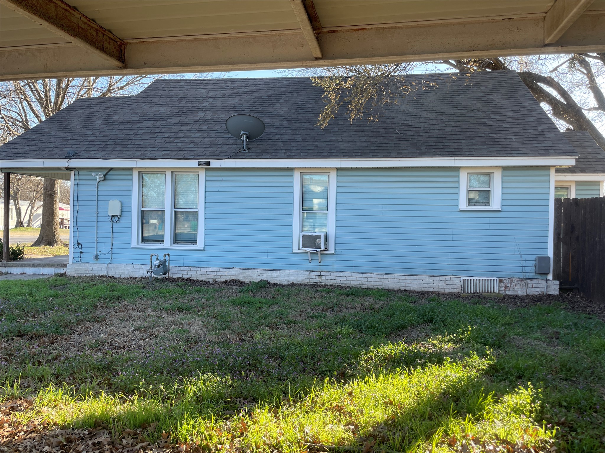 110 S Hubbard Street Alvord TX 76225