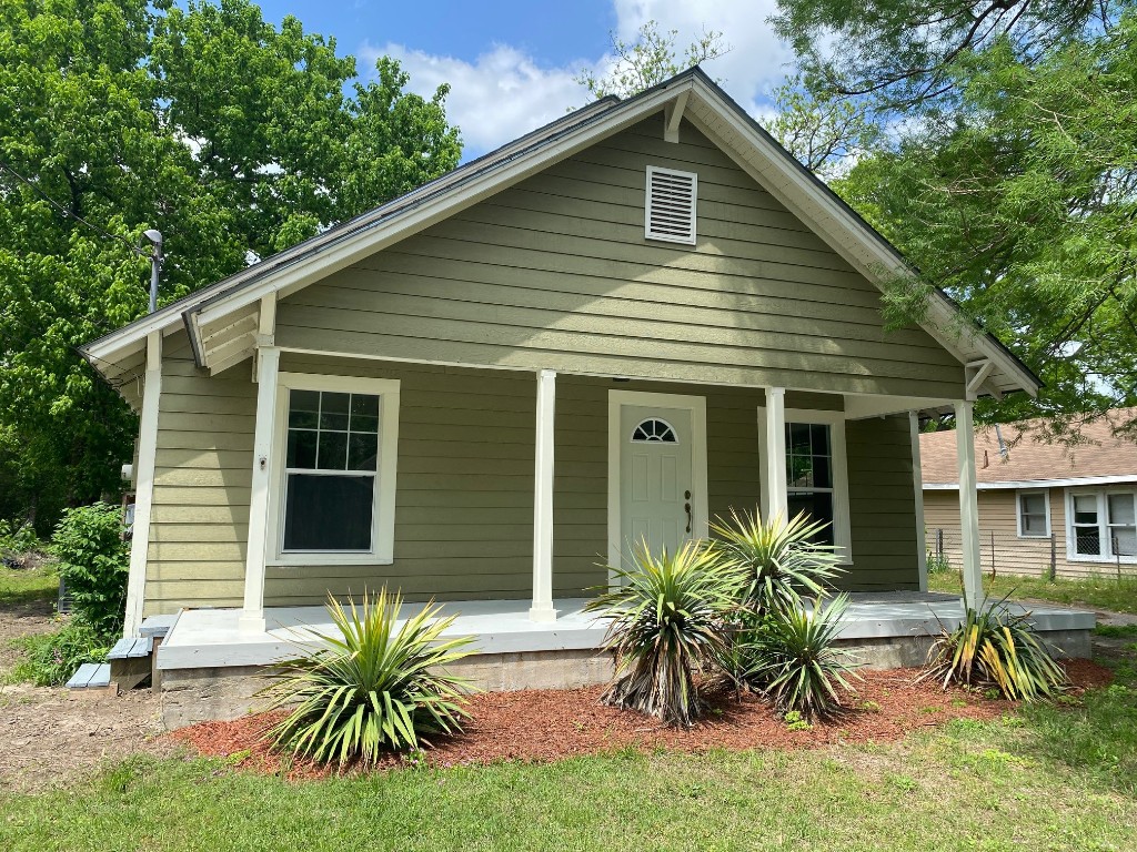 717 E Broadway Street Winnsboro TX 75494