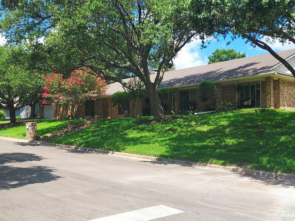 9914 Ramblewood Drive Woodway TX 76712