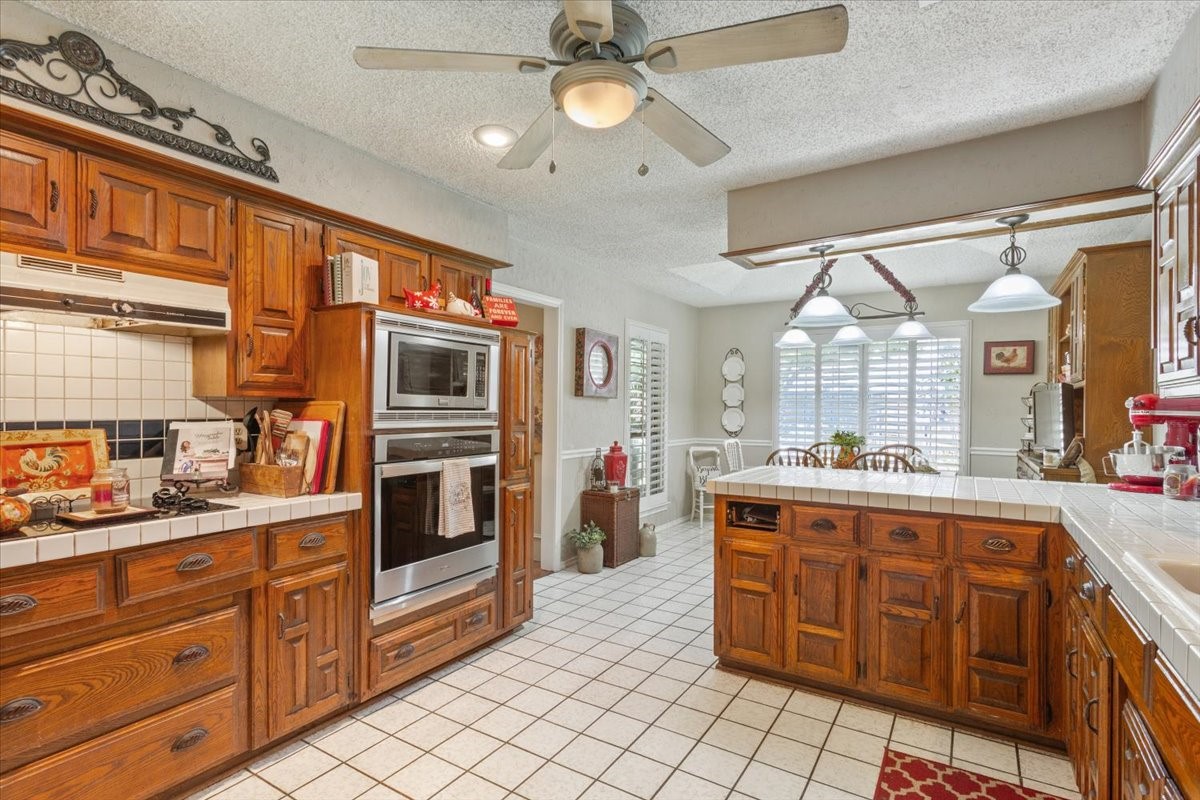 9914 Ramblewood Drive Woodway TX 76712