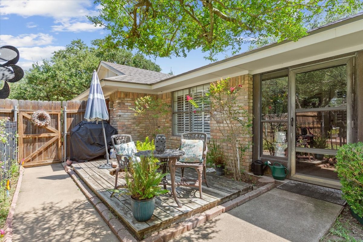 9914 Ramblewood Drive Woodway TX 76712