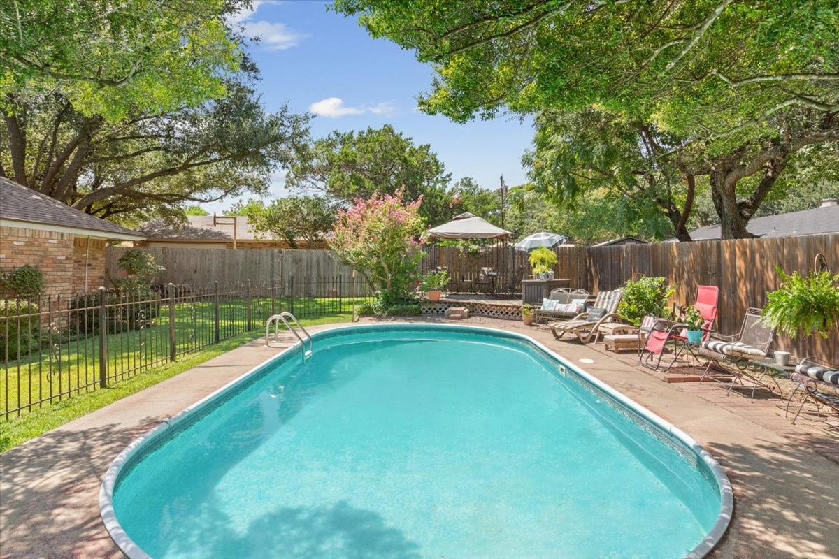9914 Ramblewood Drive Woodway TX 76712
