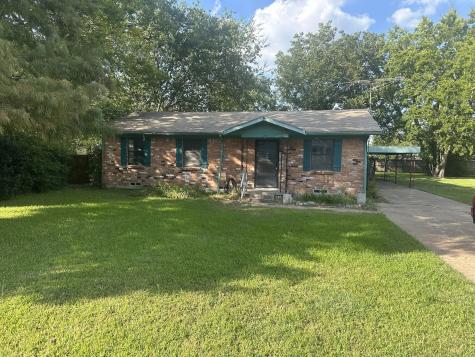 204 W Mount Vernon Street Mabank TX 75147