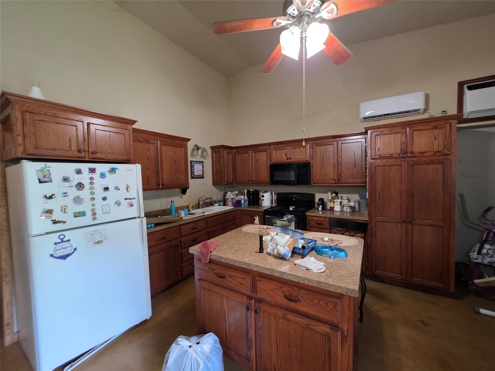 1200 E Fm 2273 May TX 76857