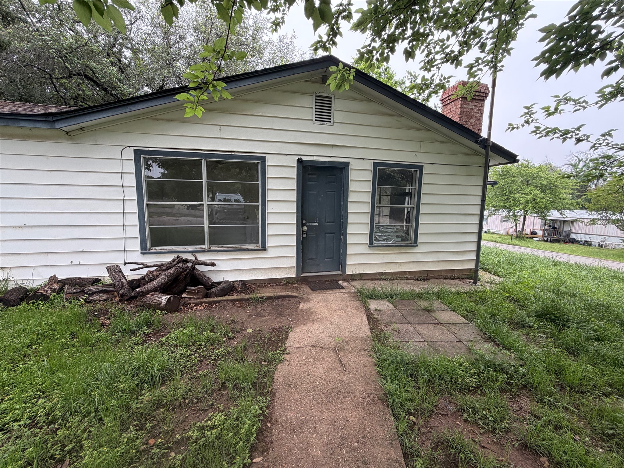 2604 Pinoak Street Granbury TX 76048