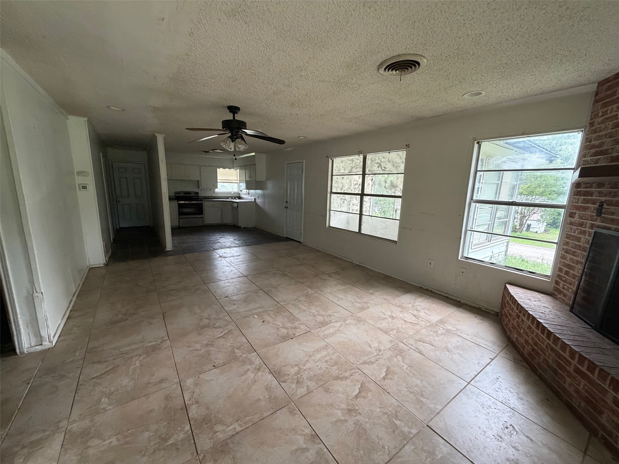 2604 Pinoak Street Granbury TX 76048