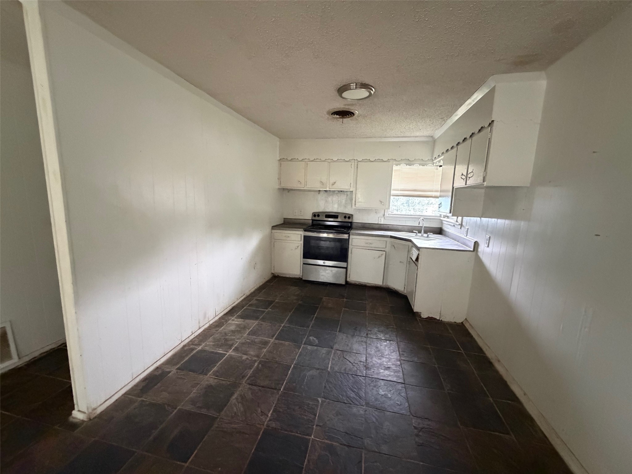 2604 Pinoak Street Granbury TX 76048