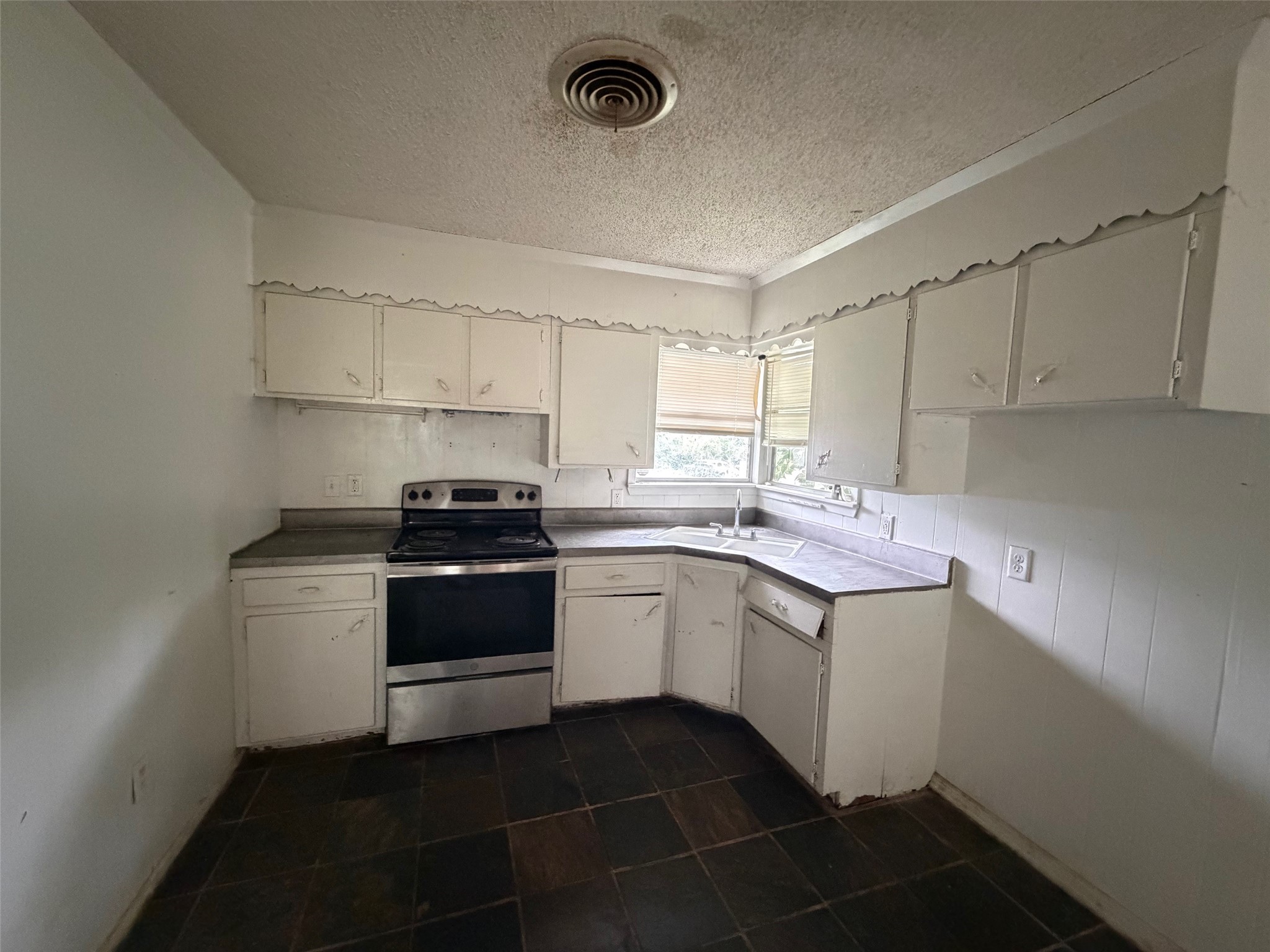 2604 Pinoak Street Granbury TX 76048