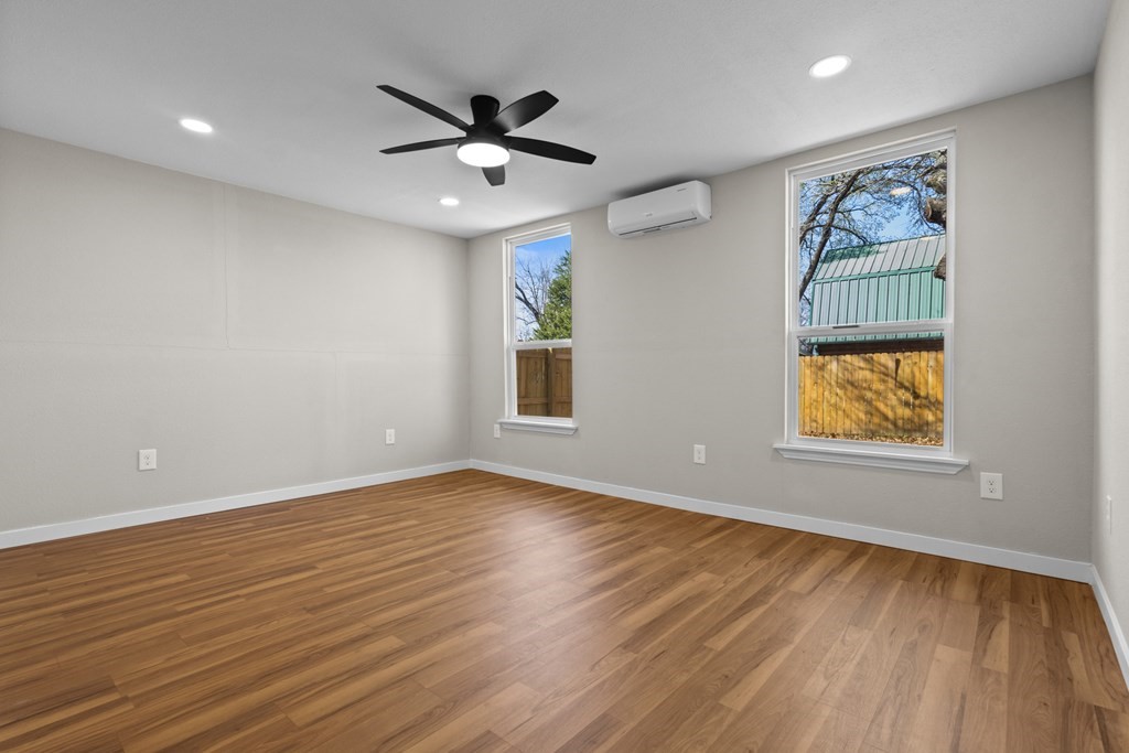 405 E 9th Street Kemp TX 75143