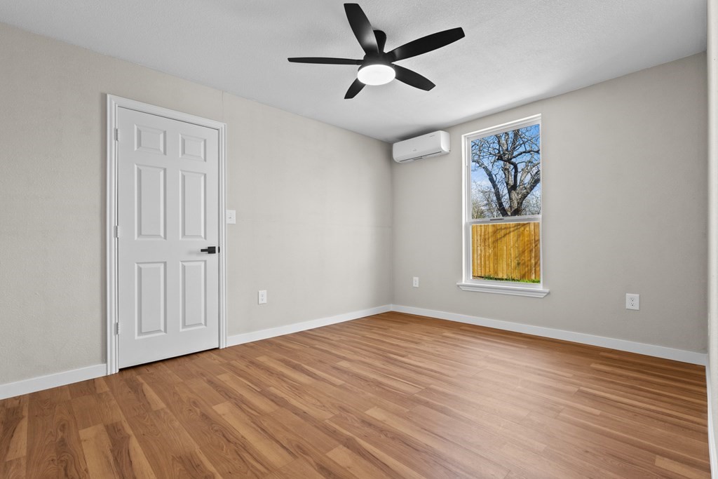 405 E 9th Street Kemp TX 75143