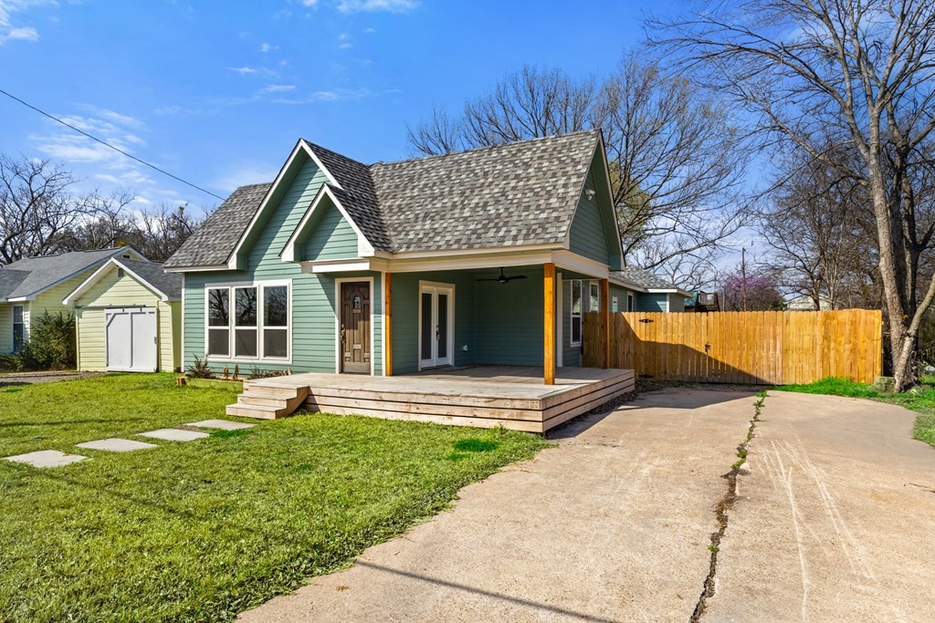 405 E 9th Street Kemp TX 75143