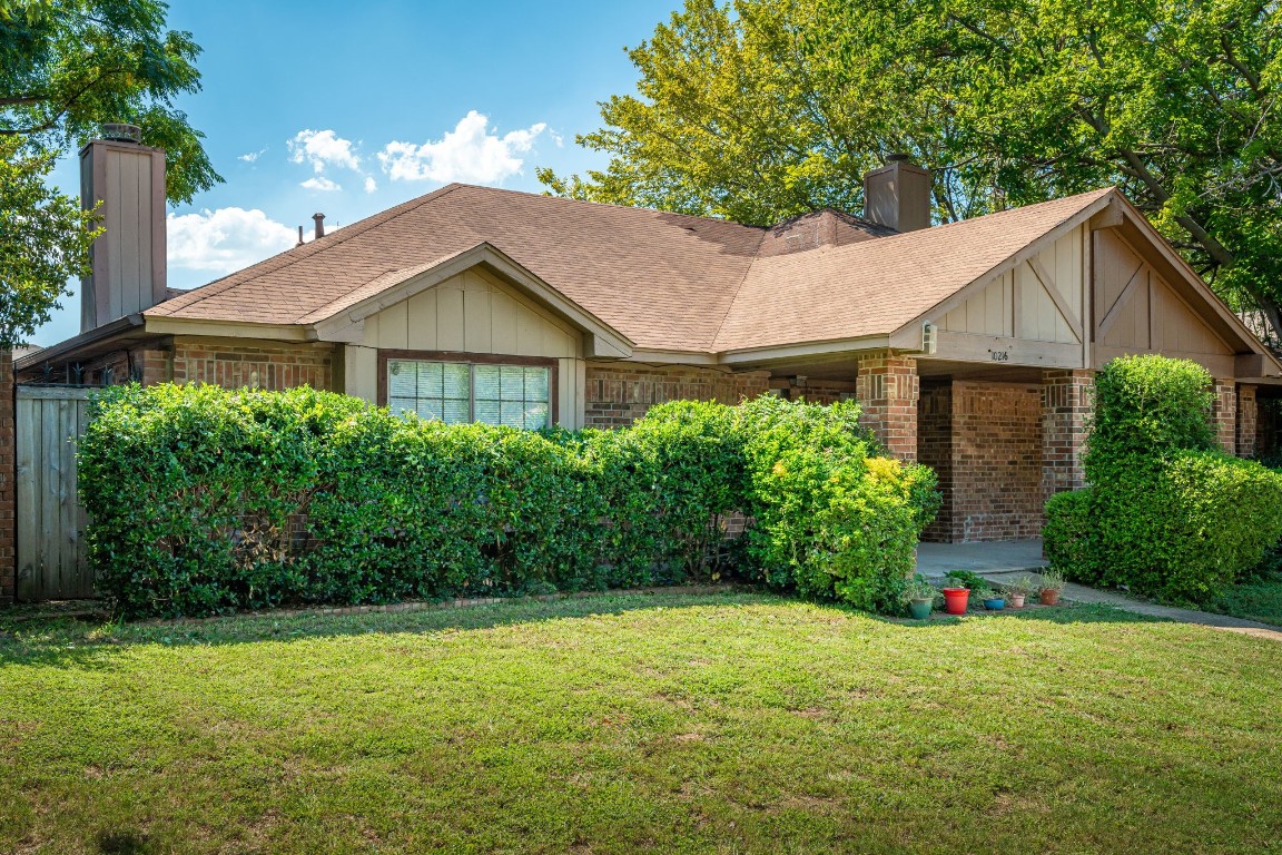 10216 Hillhouse Lane Dallas TX 75227