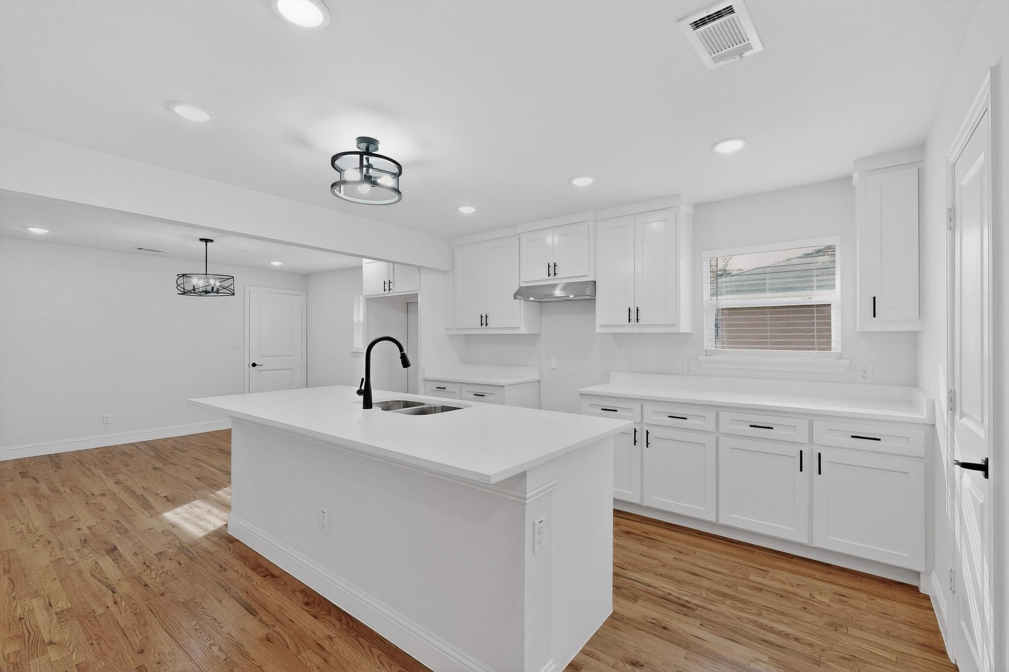 2534 Millermore Street Dallas TX 75216
