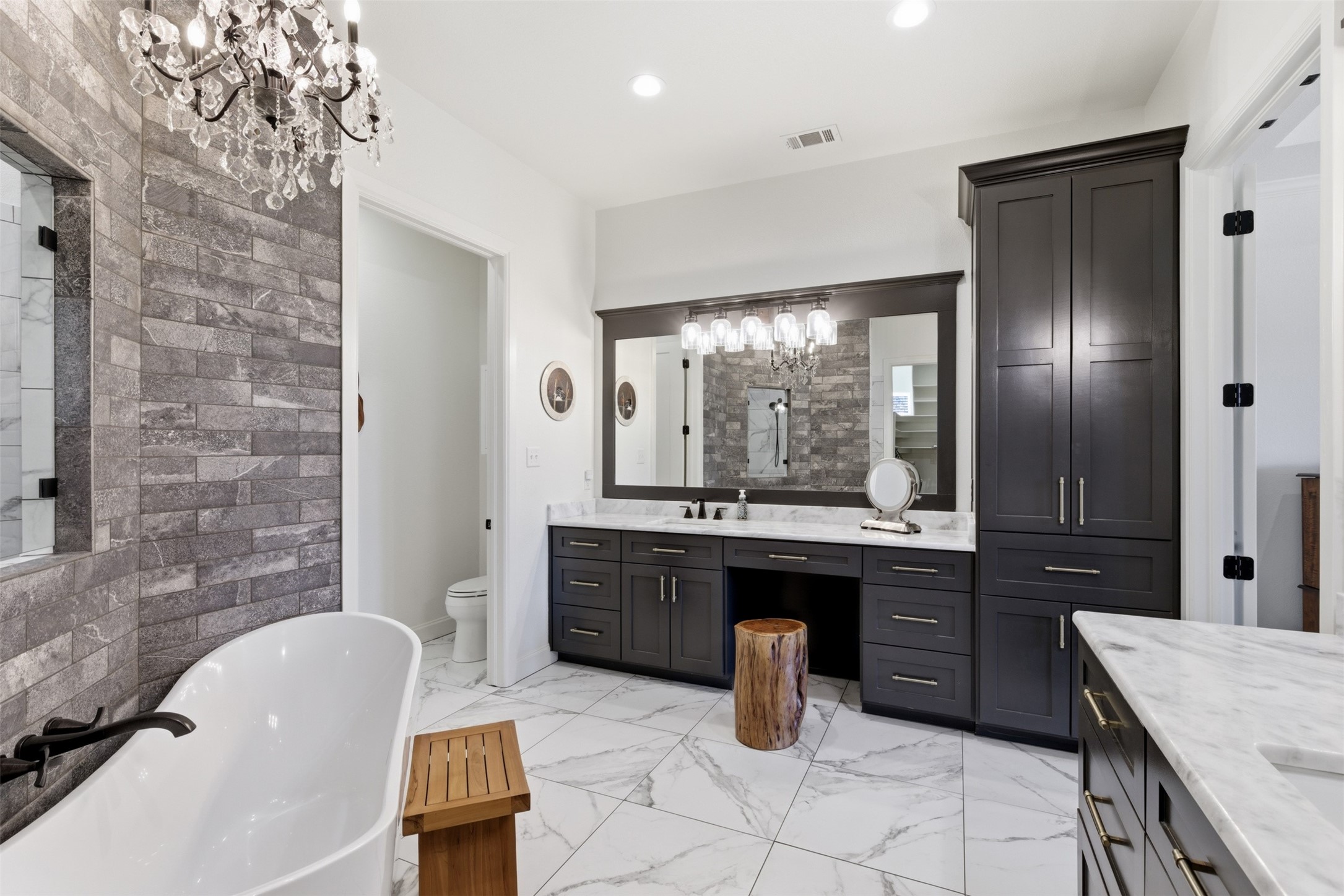 208 Shady Oaks Drive Runaway Bay TX 76426