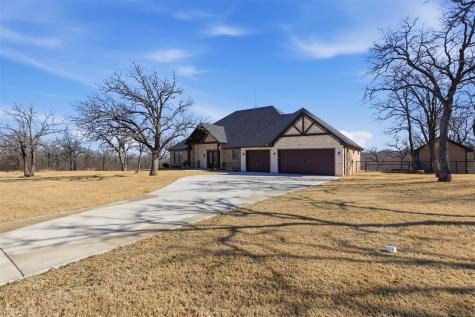 208 Shady Oaks Drive Runaway Bay TX 76426