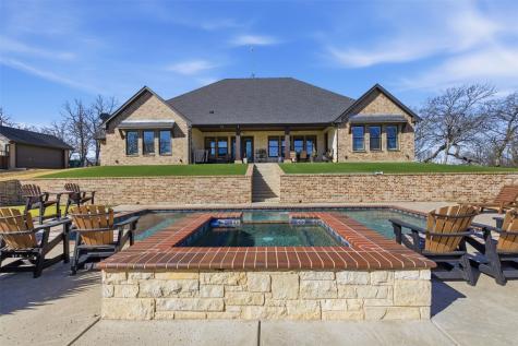 208 Shady Oaks Drive Runaway Bay TX 76426