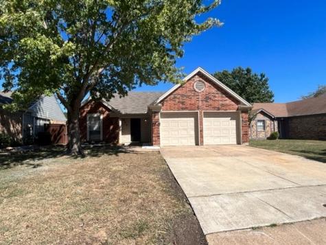 209 Spanish Moss Drive Arlington TX 76018
