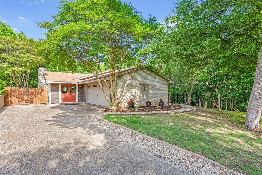 709 Arlington Drive Woodway TX 76712