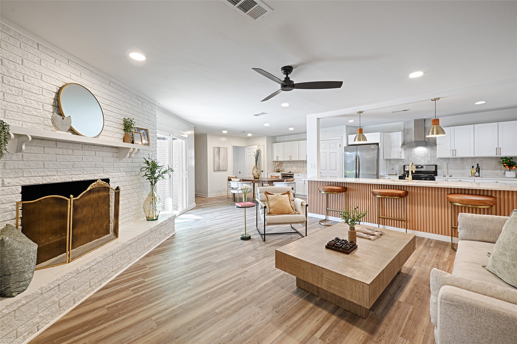 2528 Matland Drive Dallas TX 75237