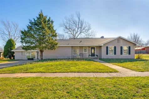 909 Coffield Street Bowie TX 76230