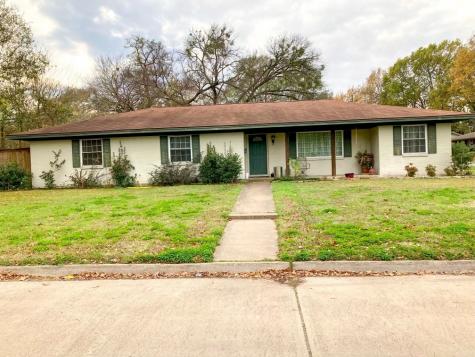 1508 Fairoaks Drive Corsicana TX 75110