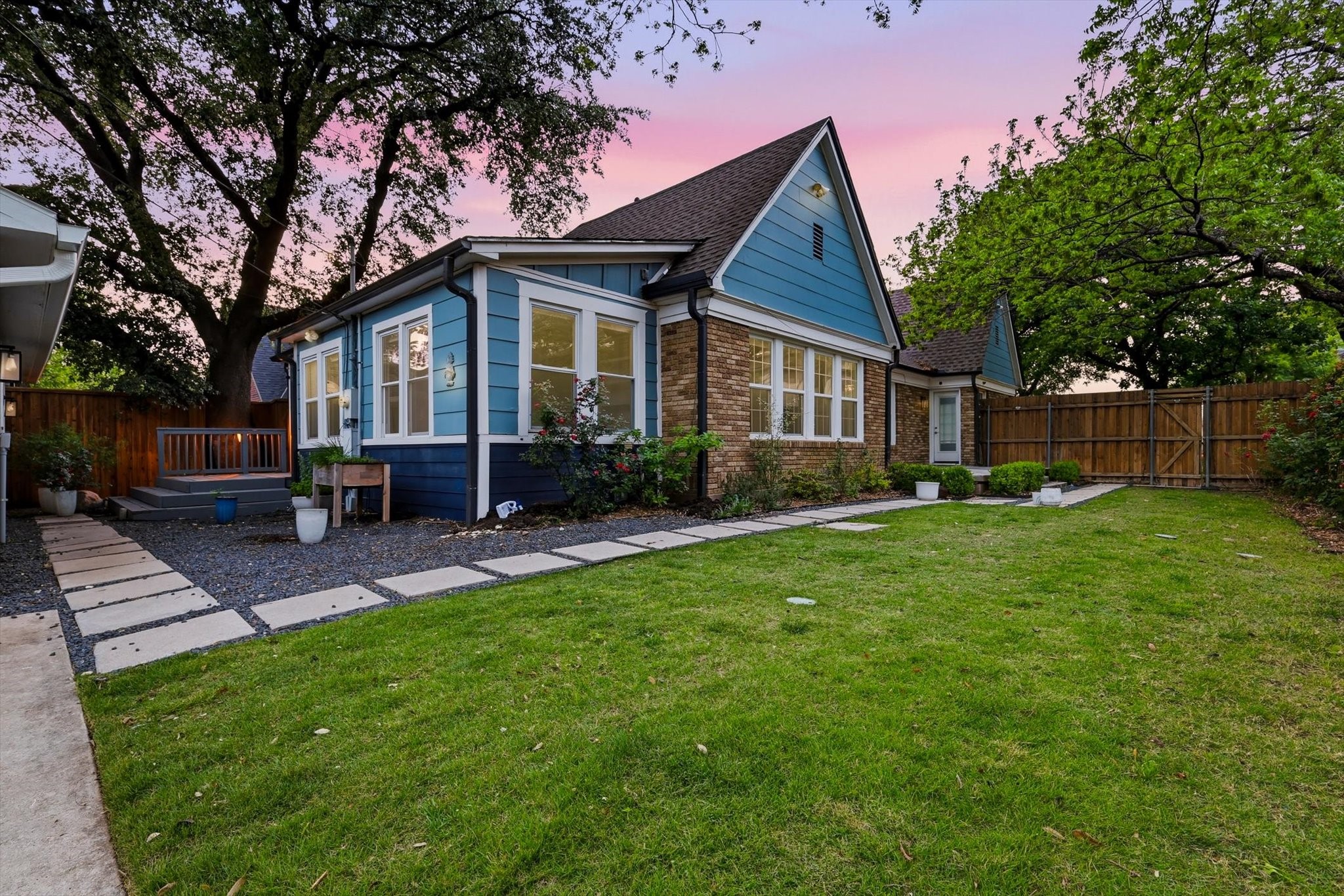 5552 Belmont Avenue Dallas TX 75206