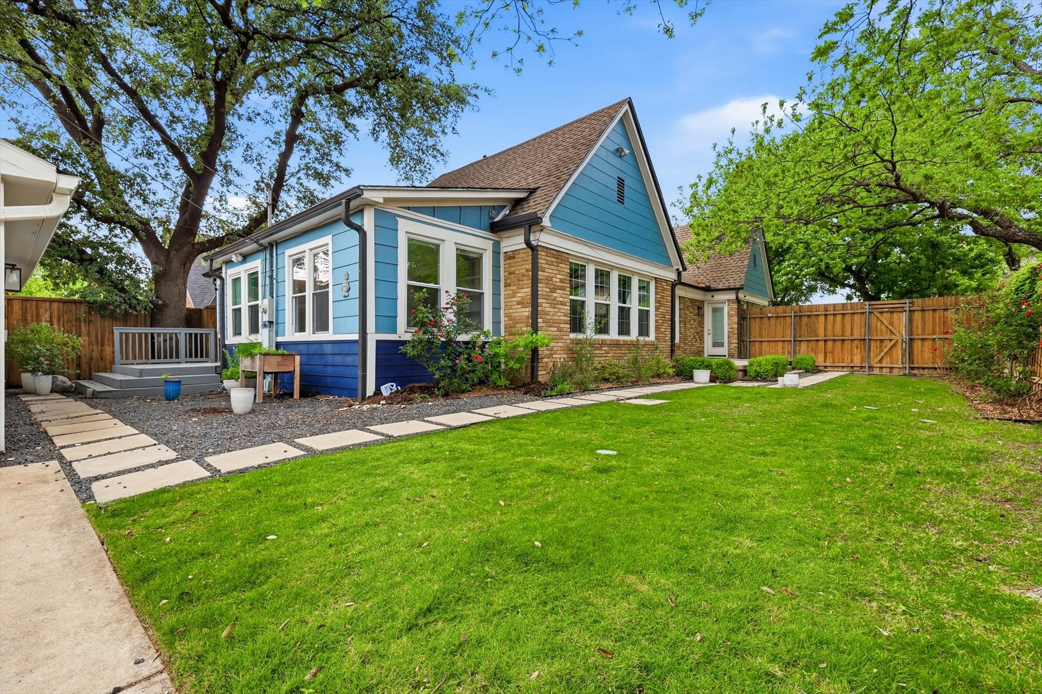 5552 Belmont Avenue Dallas TX 75206