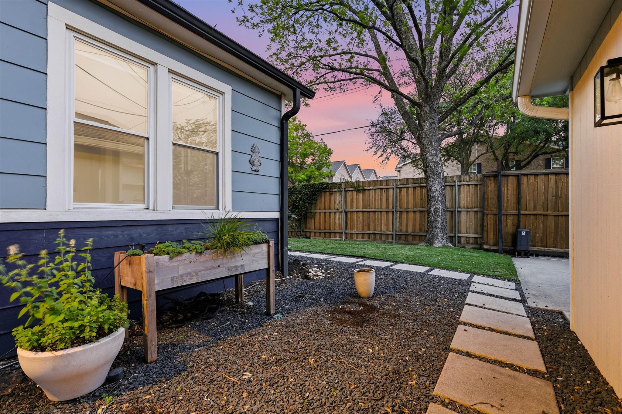 5552 Belmont Avenue Dallas TX 75206