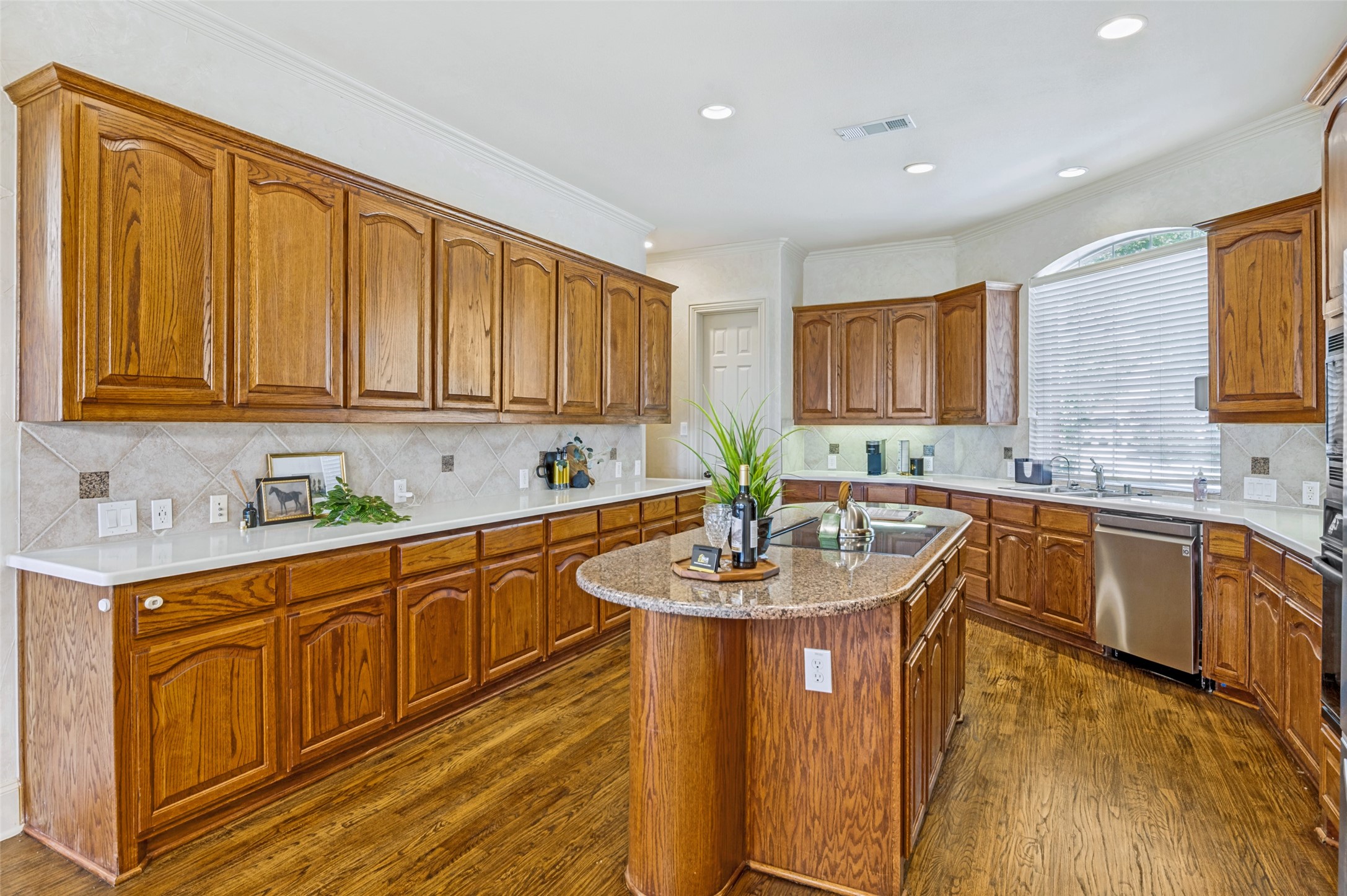 1629 Mcgee Lane Carrollton TX 75010
