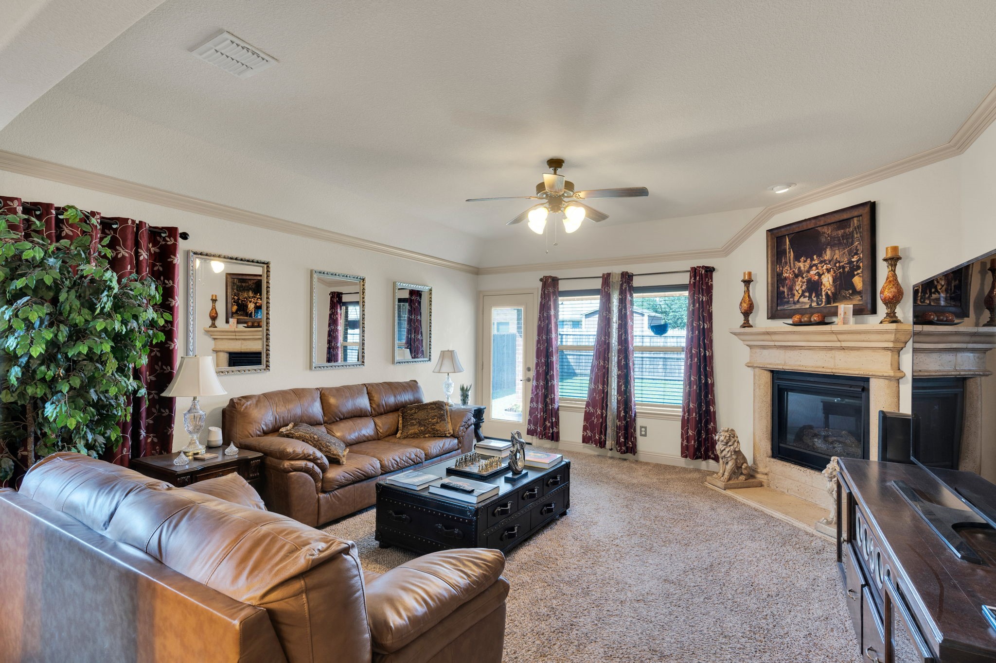 105 Manor Lane Waxahachie TX 75165